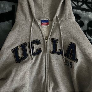 VINTAGE Size L Champion & UCLA hoodie